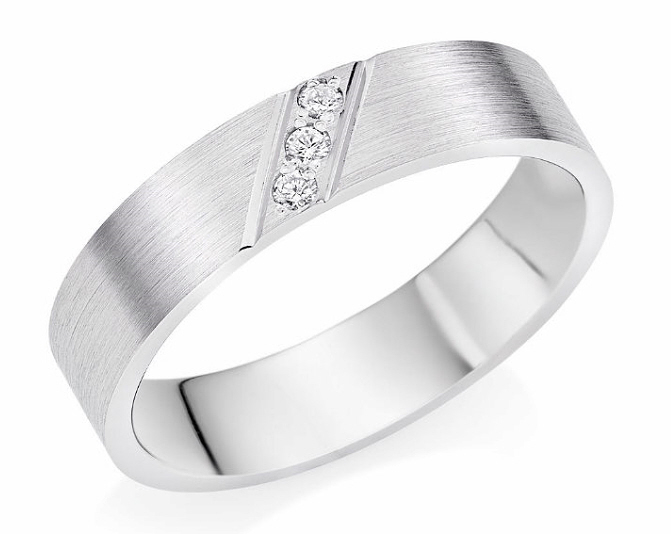 5mm 9ct White Gold Flat Court 0.06ct Round Diamond Matt Finish Wedding Ring