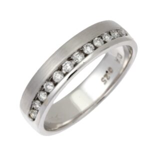 4mm 18ct White Gold Court 0.25ct Round Diamond Ring